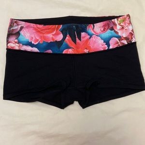 Lululemon Reversible Shorts. Size 8. Black and Floral.